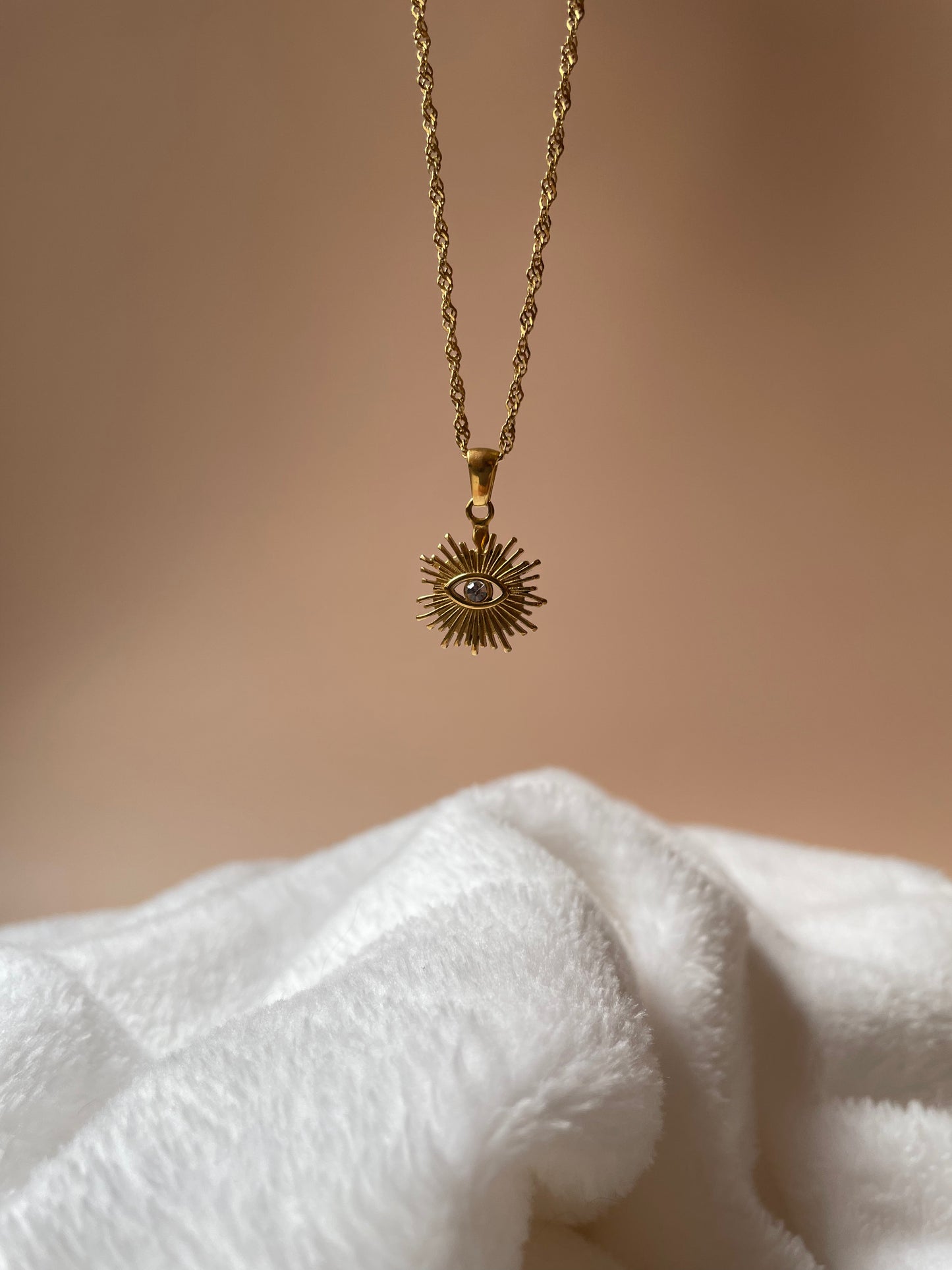 Collar Eye