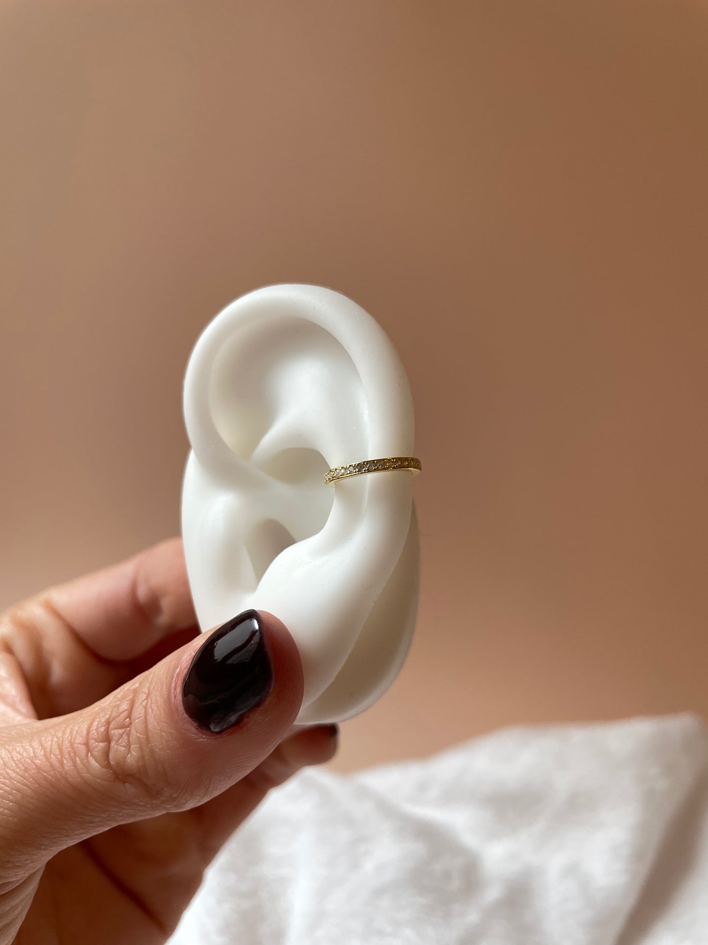 Cuff Dainty