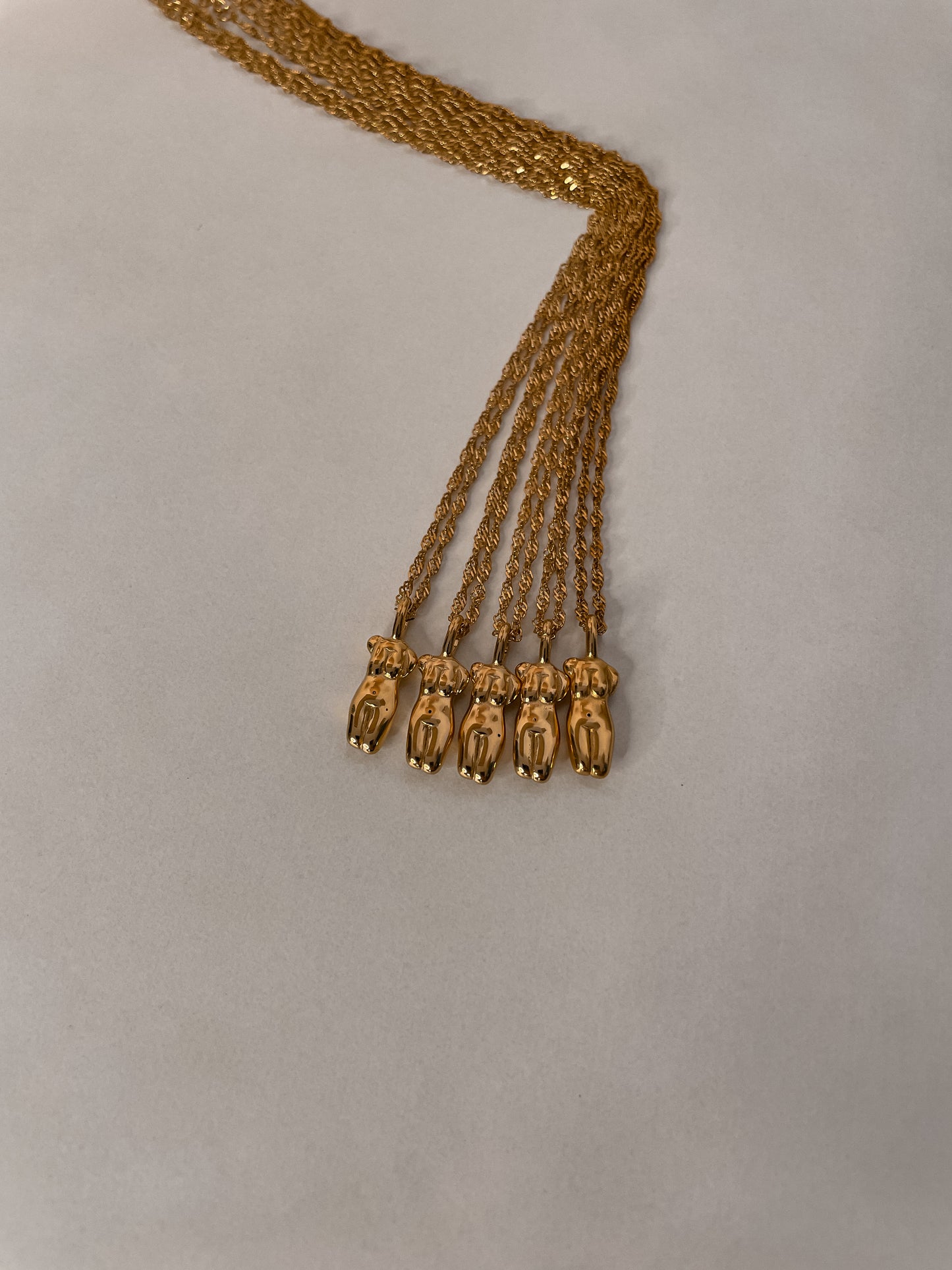 Collar Woman