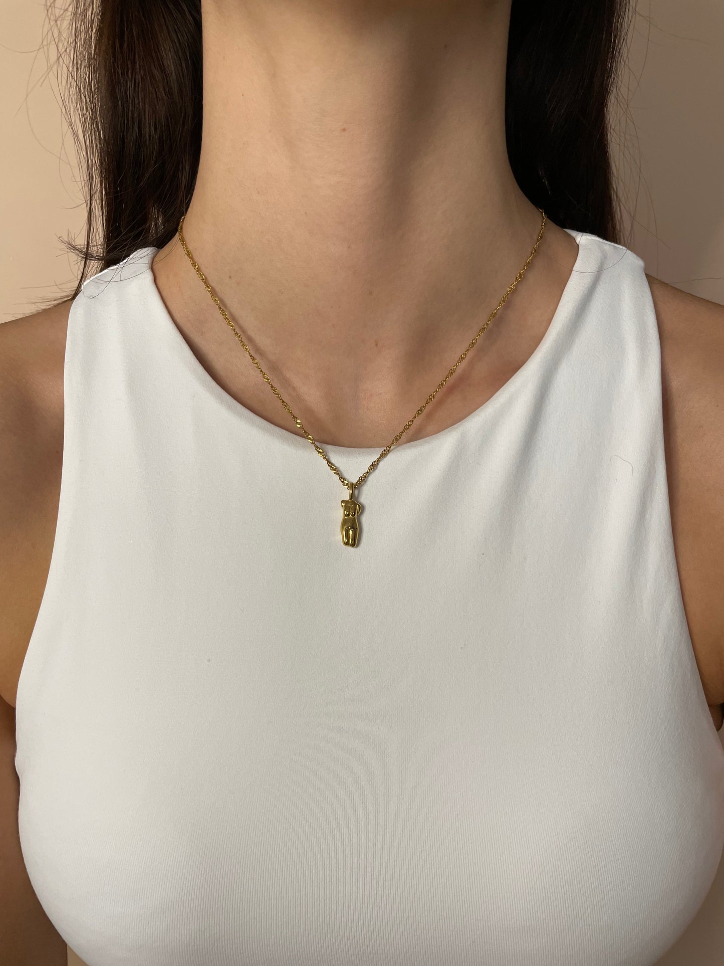 Collar Woman